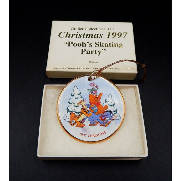 Disney Ornament Pooh's Skating Party 1997 Winnie Tigger Disk Grolier Collectible - Picture 2 of 4